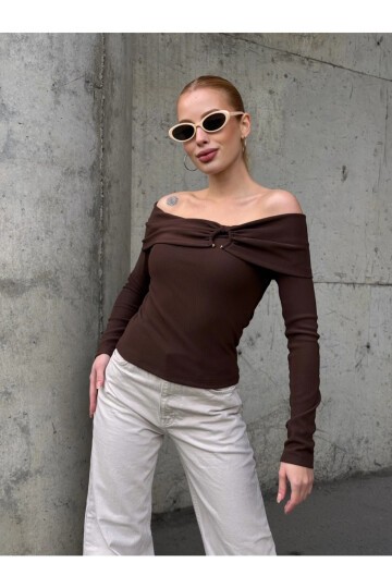 Kadın Madonna Yaka Halka Detay Bluz