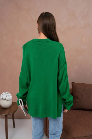 Kadın Polo Yaka Nakış Detay Yanları Yırtmaçlı Salaş Triko Kazak