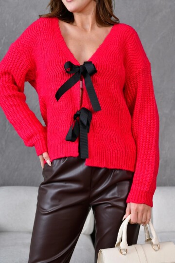 Kadın V Yaka Örgü Detay Fiyonklu Triko Ceket