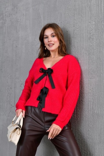 Kadın V Yaka Örgü Detay Fiyonklu Triko Ceket