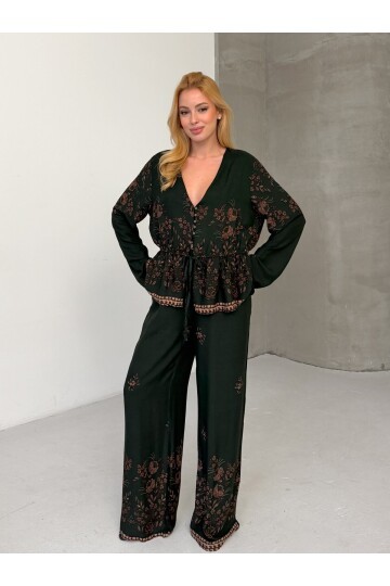 Kadın Viskon Kumaş Desenli V Yaka Kuşaklı Alt Üst Takım Yeşil