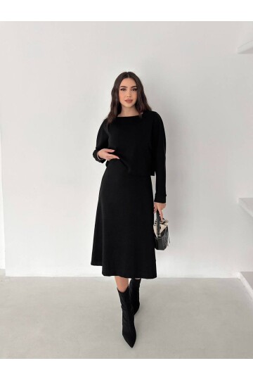 Kayık Yaka Elbise Takım