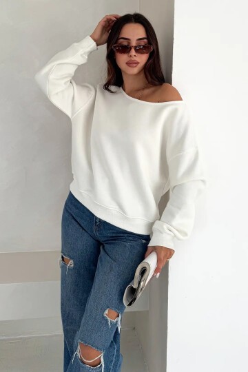 Kayık Yaka Polar Sweatshirt Beyaz