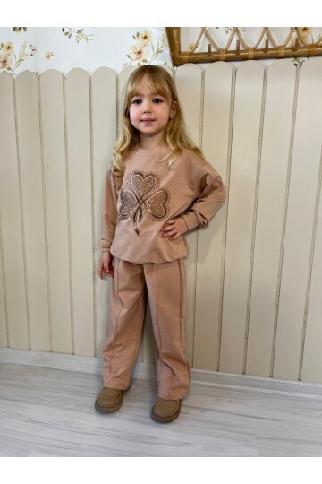 Kız Çocuk Kalpli Yonca Desenli Takım Bej