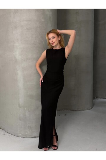 Kolsuz Bisiklet Yaka Yırtmaçlı Uzun Elbise Siyah