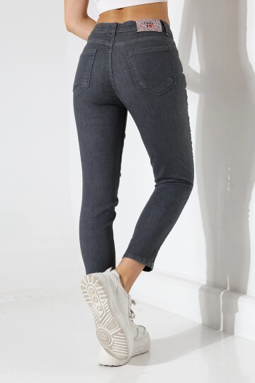 Koyu Gri Yüksek Bel Dar Kesim Jean