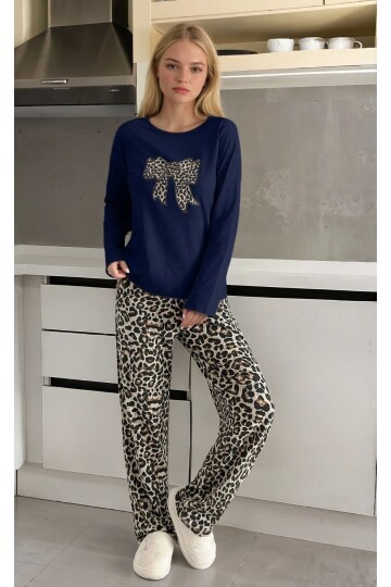 Leopar Desen Alt Fiyonk Desenli Lacivert Pijama Takımı