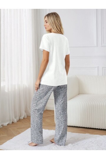 Leopar Desen Baskılı Beyaz Pijama Alt Üst Takım