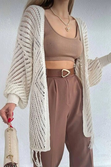 Püsküllü Kelebek Desenli Hırka