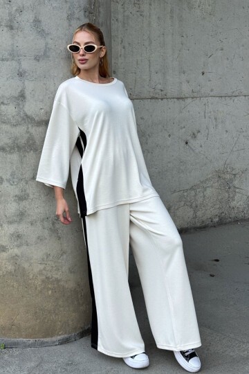 Yanları Şerit Detay Alt Üst Takım Beyaz