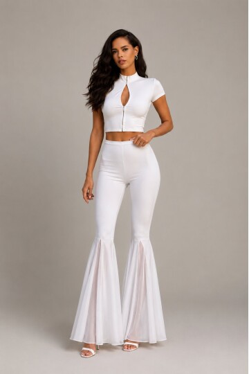 Beyaz Crop Top & İspanyol Paça Pantolon Kadın 2li Takım