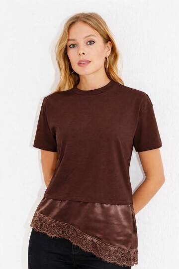 Dantel Detaylı T-Shirt