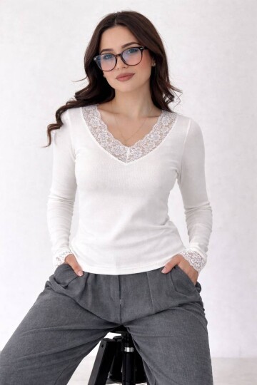 Dantel Detaylı V Yaka Uzun Kollu Beyaz Bluz