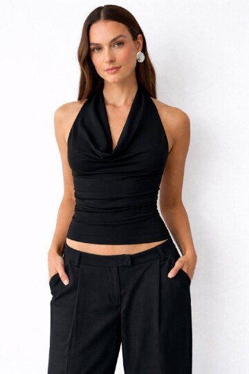 Kadın Halter Yaka Bluz Drapeli – Kayık Yaka, Esnek Kumaş, Fit Kesim Şık Bluz