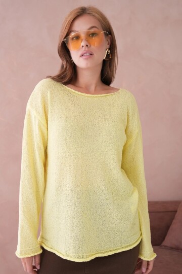 Kadın Sarı Basic Oversize Kayık Yaka Dokulu Triko Kazak