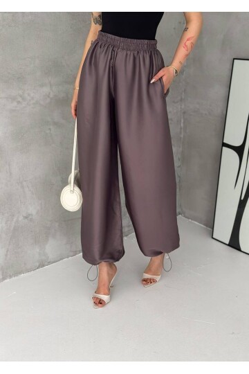 Saten Dokulu Lastik Paça Detaylı Yüksek Bel Bol Pantolon