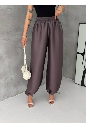 Saten Dokulu Lastik Paça Detaylı Yüksek Bel Bol Pantolon