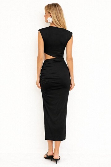 Siyah Cut-Out Detaylı Drapeli Midi Elbise – Vücuda Oturan Şık Tasarım